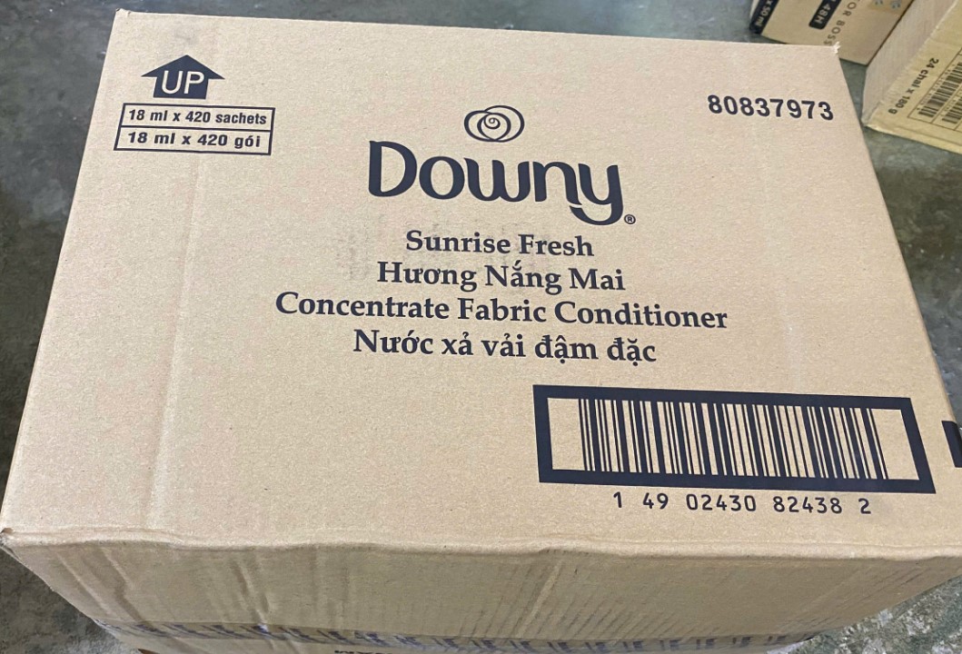 Thùng nước xả Downy 420 gói x 18 ml